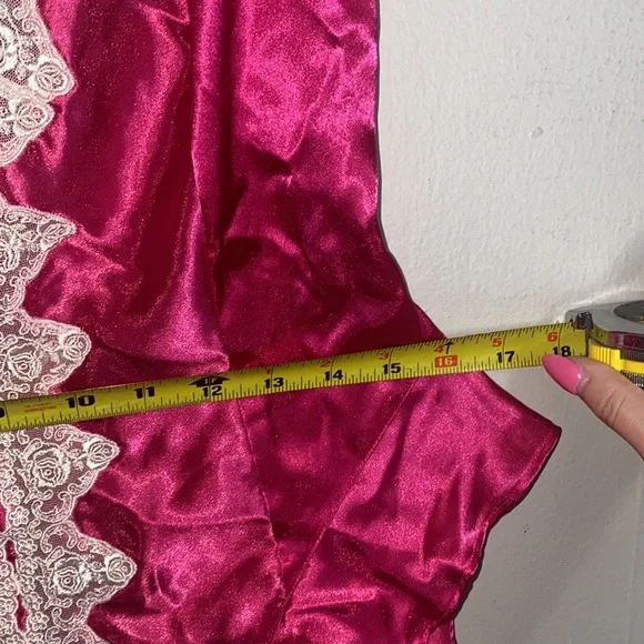 🎱1990’s Vintage Victoria's Secret Gold Label Lace Fushia Teddy! - Picture 8 of 14